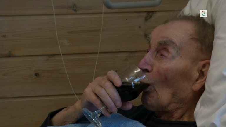Norges eldste mann (107) røykte 60 sigaretter om dagen og drikker vin hver dag