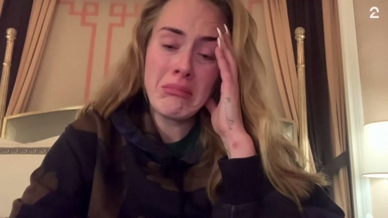Gråtkvalt Adele ber om unnskyldning til fansen