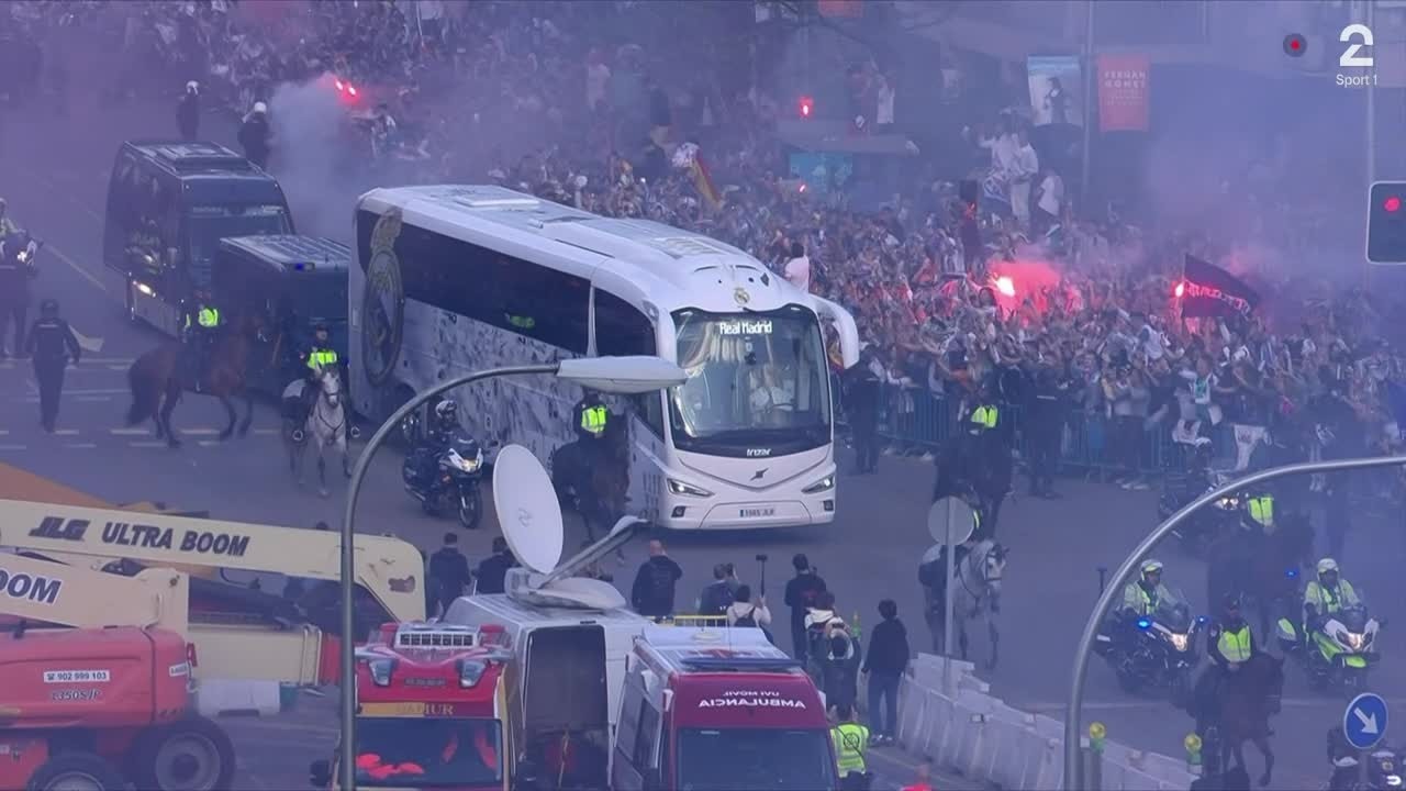 Sjekk Real Madrid-bussens elleville mottakelse!