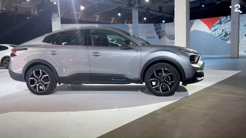 Første møtet med Citroën ë-C4 X 