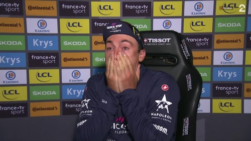 Yves Lampaert vant årets første etappe i Tour de France