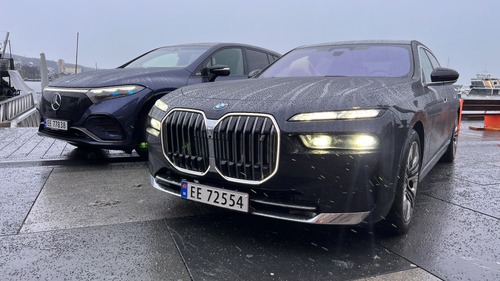 BMW i7 60xDrive og Mercedes EQS SUV: Derfor koster disse elbilene nesten 2 millioner kroner