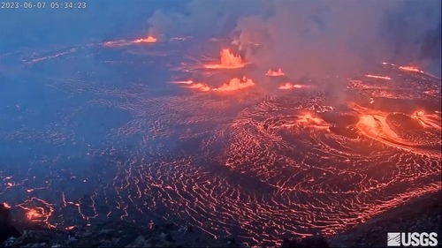Her spruter vulkanen på Hawaii ut lava