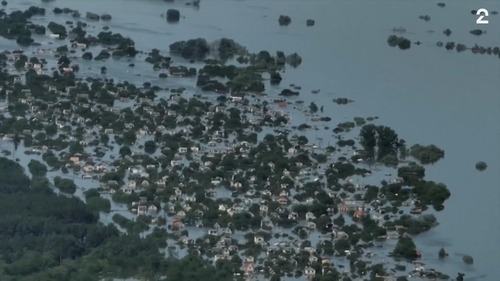 Dronevideo: Massive ødeleggelser 